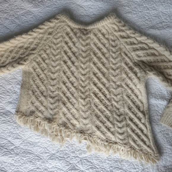 Zara Ecru Chunky Wool Blend Asymmetrical Knit Buttoned Frayed Hem Sweater - Picture 4 of 16